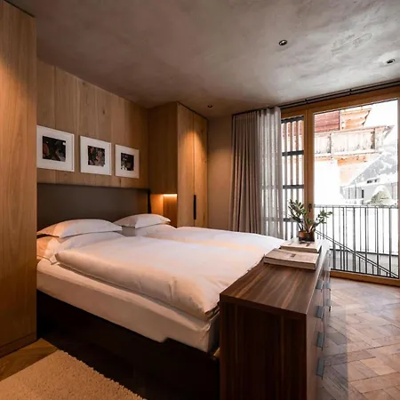 Apartment Luxury Ski-in Ski-out Home-lech With 5 Bedrooms