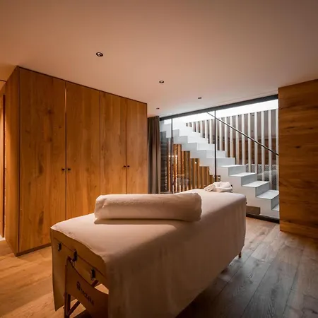 Luxury Ski-in Ski-out Home-lech With 5 Bedrooms Lech am Arlberg