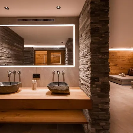 Luxury Ski-in Ski-out Home-lech With 5 Bedrooms Lech am Arlberg